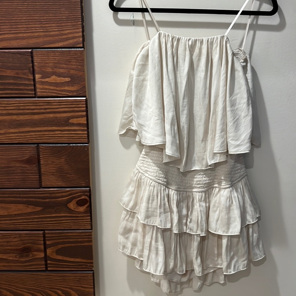 The perfect strapless summer romper